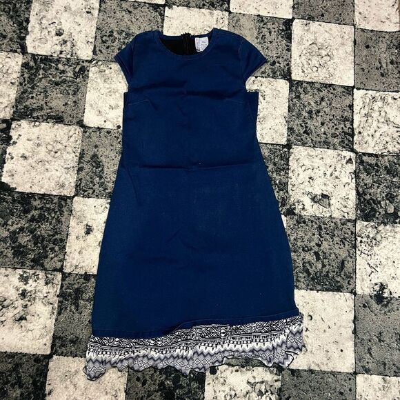 Denim maternity dress. E - Picture 1 of 4